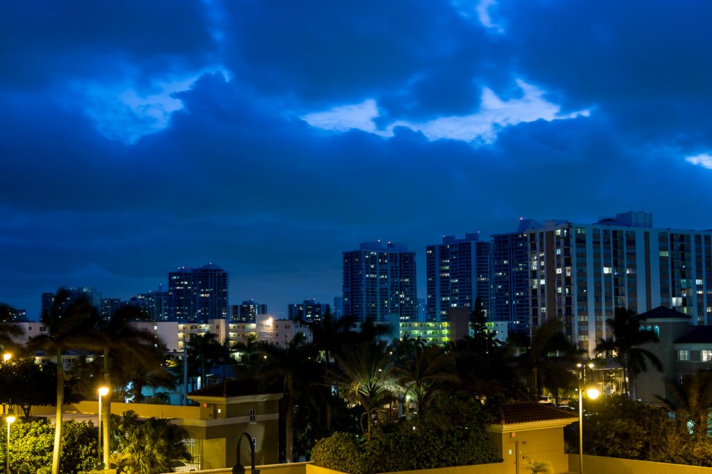 parkerplaza309southnightviews.jpg